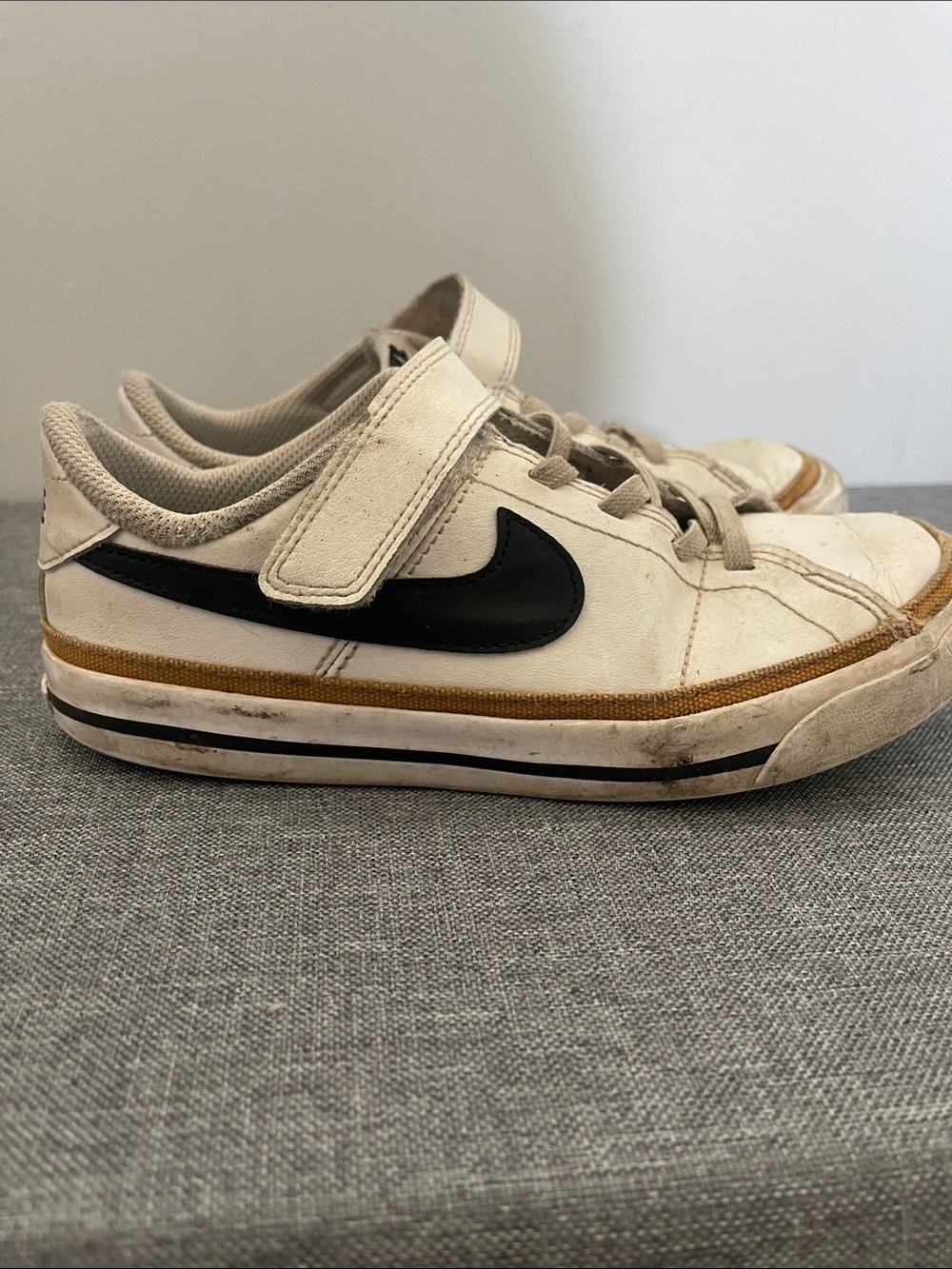 Nike Kids Court Sz 1 play condition